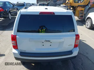 2011 Jeep Patriot Latitude with VIN 1J4NT1GA6BD119842, listed as a IAAI auction lot 41758968 with 90,945 mi miles and . Bid and sale history available at DreamBid. Image 16.