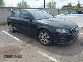 2011 Audi A4 Premium z VIN WAUAFAFL0BN040110, wystawiony jako IAAI lot #41990720 z przebiegiem 107 016 mil mil oraz . Historia ofert i sprzedaży dostępna na DreamBid. Obrazek 1.
