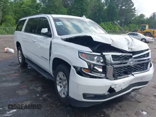 2017 Chevrolet Suburban LT z VIN 1GNSCHKC4HR217572, wystawiony jako IAAI lot #42064775 z przebiegiem 150 319 mil mil oraz . Historia ofert i sprzedaży dostępna na DreamBid. Obrazek 1.