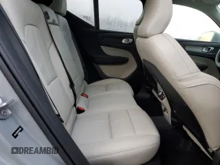 2024 Volvo XC40 Plus Bright Theme z VIN YV4L12UE0R2303399, wystawiony jako Copart lot #74531594 z przebiegiem 7 281 mil mil oraz Szkoda całkowita • Salvage title. Historia ofert i sprzedaży dostępna na DreamBid. Obrazek 11.