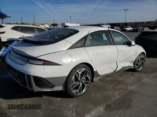 2024 Hyundai Ioniq 6 SEL z VIN KMHM34AA0RA079339, wystawiony jako Copart lot #47627595 z przebiegiem 7 529 mil mil oraz Szkoda całkowita • Salvage title. Historia ofert i sprzedaży dostępna na DreamBid. Obrazek 3.