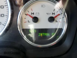 2005 Ford F-150 XLT с VIN 1FTPW125X5KE68731, выставлен на аукционе Copart как лот 55912285 с пробегом 287 986 миль миль и Списание • Salvage title. История ставок и продаж доступна на DreamBid. Изображение 9.