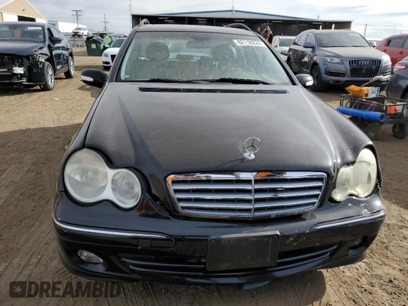 2005 Mercedes-Benz C 240 z VIN WDBRH81J65F634681, wystawiony jako Copart lot #82118224 z przebiegiem 158 338 mil mil oraz Szkody całkowita. Historia ofert i sprzedaży dostępna na DreamBid. Obrazek 5.