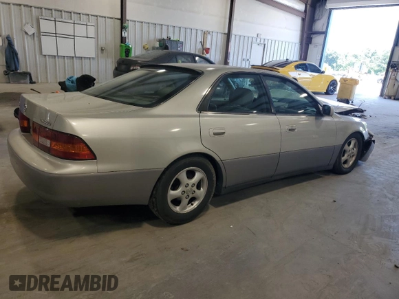 1999 Lexus ES 300 с VIN JT8BF28GXX0235471, выставлен на аукционе Copart как лот 57982605 с пробегом 187 958 миль миль и Списание • Salvage title. История ставок и продаж доступна на DreamBid. Изображение 3.