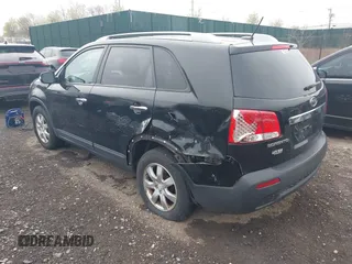 2011 Kia Sorento LX with VIN 5XYKT4A18BG186432, listed as a IAAI auction lot 42065088 with 202,122 mi miles. Bid and sale history available at carsss.com. Image 3.