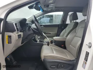2020 Kia Sportage EX with VIN KNDPNCAC9L7783762, listed as a Copart auction lot 52370305 with 121,501 mi miles and Clean Title. Bid and sale history available at carsss.com. Image 7.