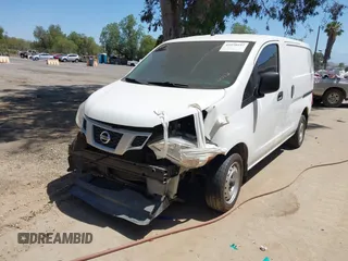 2015 Nissan NV200 SV z VIN 3N6CM0KN2FK690052, wystawiony jako IAAI lot #42438197 z przebiegiem 193 011 mil mil oraz . Historia ofert i sprzedaży dostępna na DreamBid. Obrazek 17.