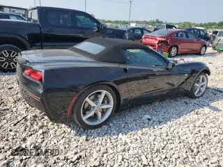 2015 Chevrolet Corvette 1LT z VIN 1G1YA3D79F5116374, wystawiony jako Copart lot #57310375 z przebiegiem 10 591 mil mil oraz Szkoda całkowita • Salvage title. Historia ofert i sprzedaży dostępna na DreamBid. Obrazek 3.