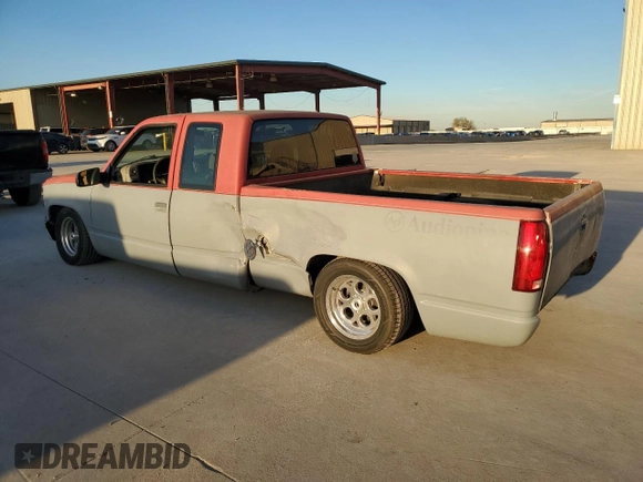 1998 Chevrolet Silverado 1500 with VIN 2GCEC19M8W1262449, listed as a Copart auction lot 82245674 with 167,928 mi miles and Salvage Title. Bid and sale history available at DreamBid. Image 2.