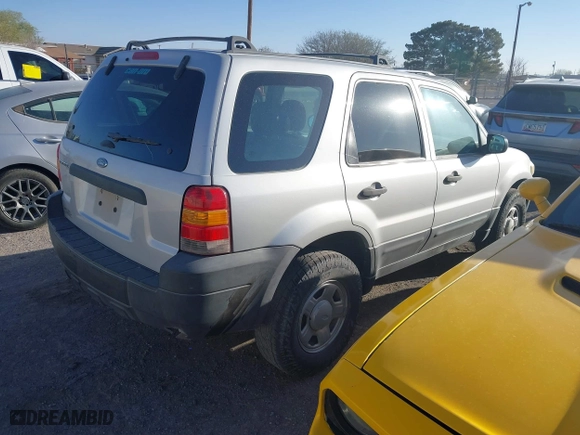 2006 Ford Escape XLS with VIN 1FMYU92Z66KB78298, listed as a IAAI auction lot 41867231 with 204,809 mi miles. Bid and sale history available at carsss.com. Image 4.