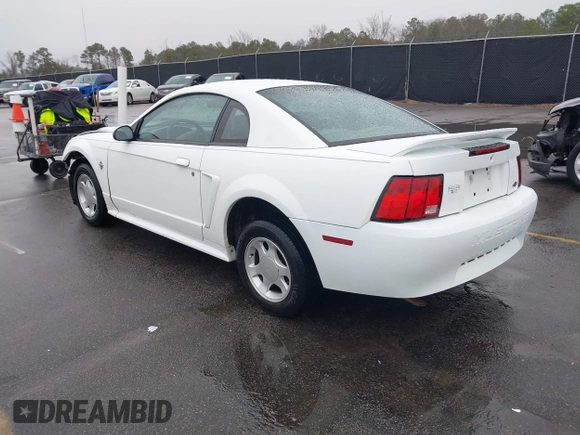1999 Ford Mustang z VIN 1FAFP4049XF152937, wystawiony jako IAAI lot #41570514 z przebiegiem 185 382 mil mil oraz . Historia ofert i sprzedaży dostępna na DreamBid. Obrazek 3.