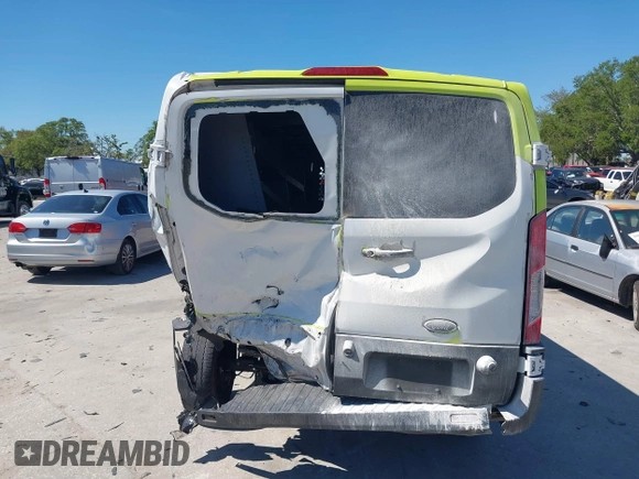 2020 Ford Transit Cargo z VIN 1FTBR1Y8XLKB35493, wystawiony jako IAAI lot #41887907 z przebiegiem 95 858 mil mil oraz . Historia ofert i sprzedaży dostępna na DreamBid. Obrazek 16.