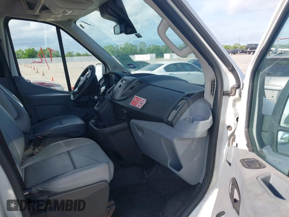 2018 Ford Transit z VIN 1FTYR2CM3JKA19554, wystawiony jako IAAI lot #42058523 z przebiegiem 372 734 mil mil oraz . Historia ofert i sprzedaży dostępna na DreamBid. Obrazek 5.