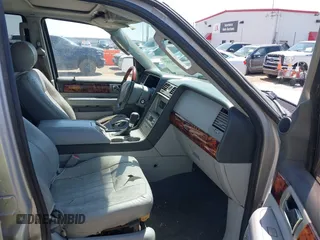 2004 Lincoln Navigator Luxury with VIN 5LMFU28R24LJ07741, listed as a IAAI auction lot 41999357 with 280,761 mi miles and . Bid and sale history available at DreamBid. Image 5.