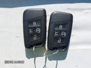 2018 Volkswagen Tiguan SEL с VIN 3VV2B7AX7JM029275, выставлен на аукционе IAAI как лот 42386878 с пробегом 75 006 миль миль и . История ставок и продаж доступна на DreamBid. Изображение 11.