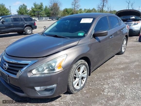2013 Nissan Altima 2.5 SV with VIN 1N4AL3AP4DC145691, listed as a IAAI auction lot 41977783 with 146,075 mi miles. Bid and sale history available at carsss.com. Image 2.
