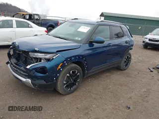 2021 Chevrolet TrailBlazer LT with VIN KL79MPS20MB123873, listed as a IAAI auction lot 41781137 with 33,472 mi miles. Bid and sale history available at carsss.com. Image 2.
