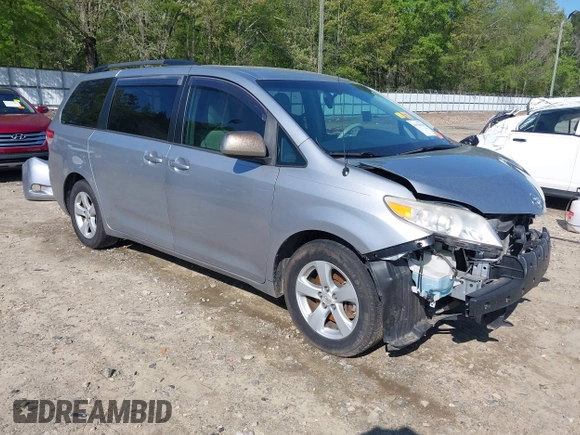 2014 Toyota Sienna LE AAS with VIN 5TDKK3DC4ES466642, listed as a IAAI auction lot 41978930 with 123,084 mi miles. Bid and sale history available at carsss.com. Image 1.