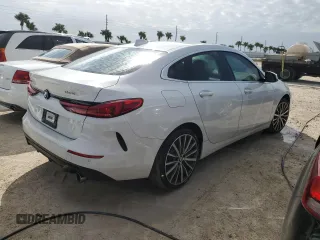 2021 BMW 2 Series 228i xDrive z VIN WBA73AK08M7G68943, wystawiony jako Copart lot #52012645 z przebiegiem 82 395 mil mil oraz Nie do naprawy • Non repairable. Historia ofert i sprzedaży dostępna na DreamBid. Obrazek 3.