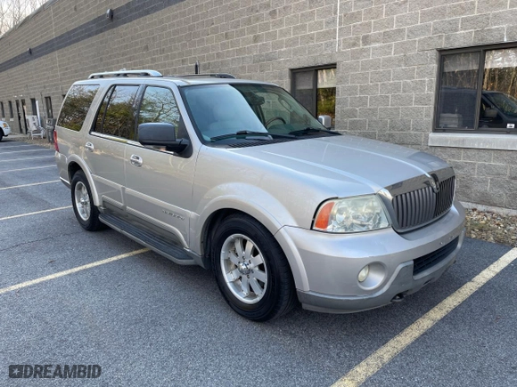 2004 Lincoln Navigator Luxury with VIN 5LMFU28R14LJ28905, listed as a Copart auction lot 50631865 with 147,454 mi miles and Clean Title. Bid and sale history available at carsss.com. Image 1.