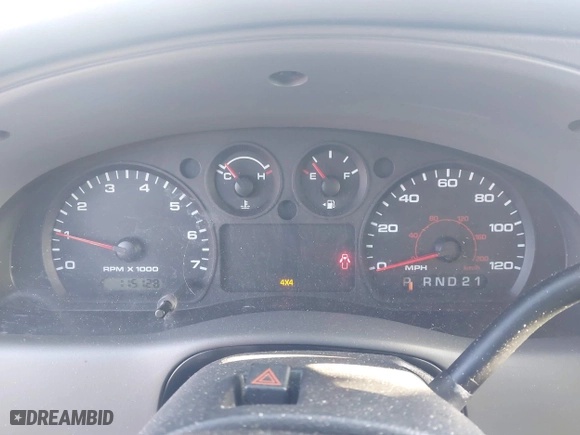 2005 Ford Ranger XLT with VIN 1FTZR45E15PA26369, listed as a IAAI auction lot 41761682 with 115,128 mi miles. Bid and sale history available at carsss.com. Image 7.