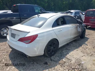 2014 Mercedes-Benz CLA 250 z VIN WDDSJ4EB2EN042032, wystawiony jako IAAI lot #42567635 z przebiegiem Nie podano mil oraz . Historia ofert i sprzedaży dostępna na DreamBid. Obrazek 4.