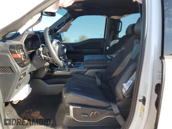 2024 Ford F-150 Raptor with VIN 1FTFW1RJ9RFB89090, listed as a Copart auction lot 43642975 with 5,164 mi miles and Salvage Title. Bid and sale history available at DreamBid. Image 7.