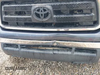 2010 Toyota Tundra 4WD Truck with VIN 5TFDW5F17AX138480, listed as a IAAI auction lot 41927807 with 157,580 mi miles. Bid and sale history available at carsss.com. Image 6.