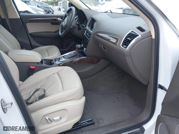 2017 Audi Q5 Premium Plus with VIN WA1L2AFP7HA027648, listed as a IAAI auction lot 41113860 with 84,203 mi miles. Bid and sale history available at carsss.com. Image 5.