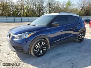 2018 Nissan Kicks SV with VIN 3N1CP5CU6JL520747, listed as a Copart auction lot 52499745 with 27,674 mi miles and Salvage Title. Bid and sale history available at carsss.com. Image 1.