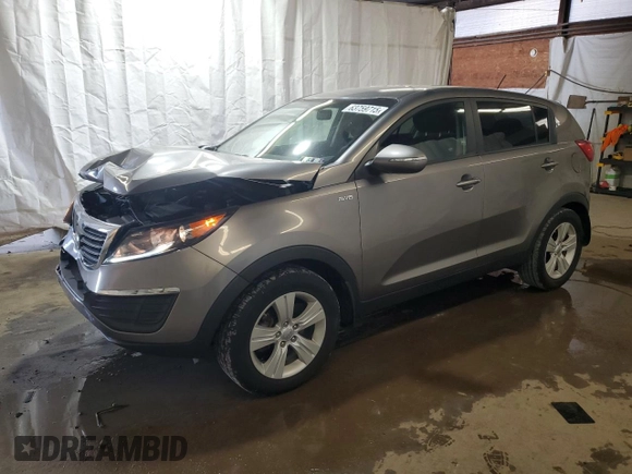 2013 Kia Sportage LX с VIN KNDPBCA23D7504226, выставлен на аукционе Copart как лот 63759715 с пробегом 89 883 миль миль и Списание • Salvage title. История ставок и продаж доступна на DreamBid. Изображение 1.