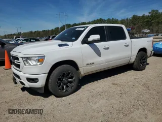 2021 Ram 1500 Lone Star z VIN 1C6RREFT1MN653979, wystawiony jako Copart lot #49487635 z przebiegiem 66 267 mil mil oraz Czysty tytuł • Clean title. Historia ofert i sprzedaży dostępna na DreamBid. Obrazek 1.