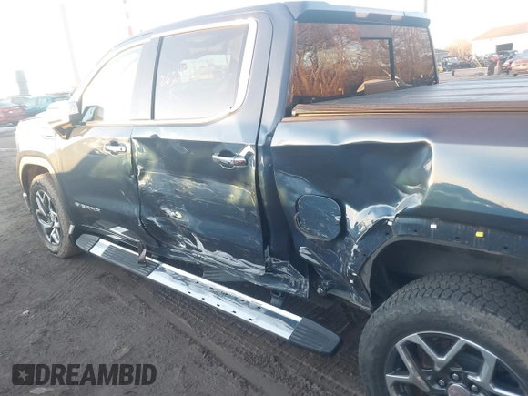 2023 GMC Sierra 1500 SLT z VIN 3GTUUDE89PG263119, wystawiony jako IAAI lot #41455629 z przebiegiem 25 629 mil mil oraz . Historia ofert i sprzedaży dostępna na DreamBid. Obrazek 6.
