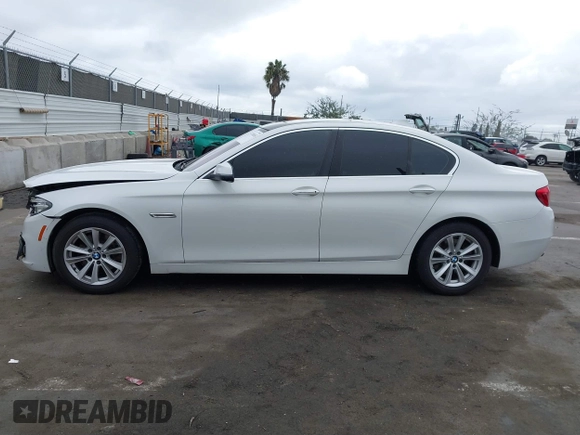 2015 BMW 5 Series 528i z VIN WBA5A5C56FD519995, wystawiony jako IAAI lot #41788365 z przebiegiem 114 306 mil mil oraz . Historia ofert i sprzedaży dostępna na DreamBid. Obrazek 14.