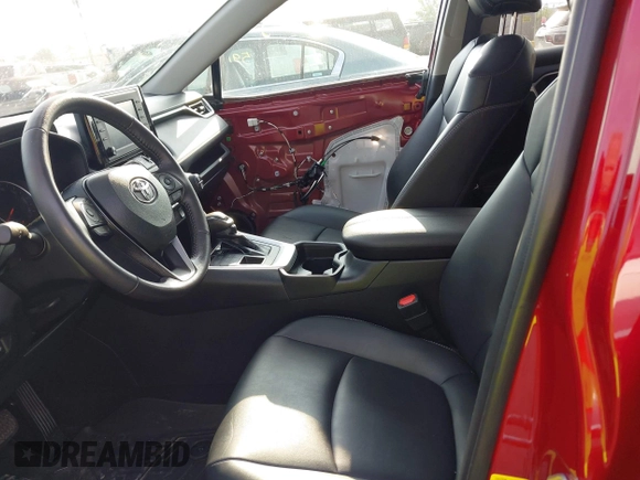 2021 Toyota RAV4 XLE Premium with VIN 2T3A1RFV6MW151550, listed as a IAAI auction lot 42764775 with 41,377 mi miles and . Bid and sale history available at DreamBid. Image 5.