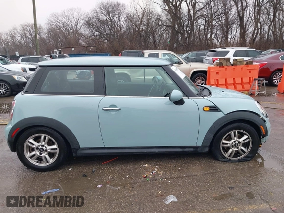 2012 MINI Hardtop with VIN WMWSU3C54CT541901, listed as a IAAI auction lot 41169297 with 147,677 mi miles and . Bid and sale history available at DreamBid. Image 14.