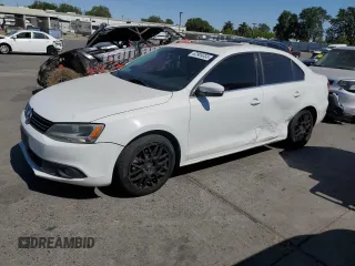 2014 Volkswagen Jetta SEL with VIN 3VWL17AJ4EM439858, listed as a Copart auction lot 62909355 with 193,288 mi miles and Salvage title. Bid and sale history available at DreamBid. Image 1.