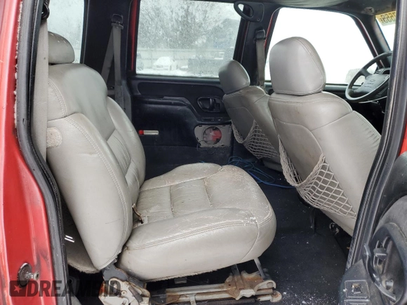 1997 Chevrolet Suburban with VIN 3GNEC16RXVG182115, listed as a Copart auction lot 87527555 with 321,510 mi miles and Clean Title. Bid and sale history available at carsss.com. Image 12.
