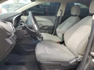 2019 Chevrolet Sonic LS z VIN 1G1JB5SB3K4136220, wystawiony jako Copart lot #50781265 z przebiegiem 45 308 mil mil oraz Nie do naprawy • Non repairable. Historia ofert i sprzedaży dostępna na DreamBid. Obrazek 7.