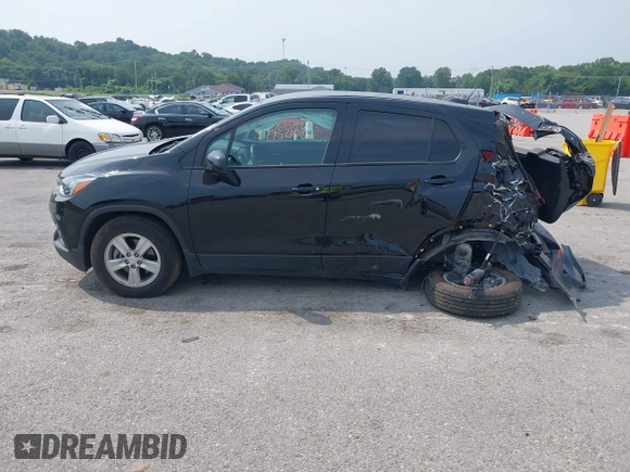 2022 Chevrolet Trax LS with VIN KL7CJNSM8NB550157, listed as a IAAI auction lot 39952108 with 17,287 mi miles. Bid and sale history available at carsss.com. Image 14.