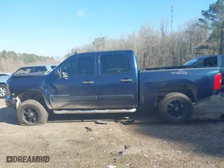 2007 Chevrolet Silverado 1500 LT w/1LT with VIN 2GCEC13C671544431, listed as a IAAI auction lot 41476046 with 133,476 mi miles. Bid and sale history available at carsss.com. Image 14.