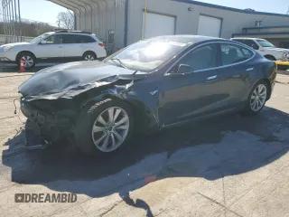 2015 Tesla Model S 85D with VIN 5YJSA1E29FF119035, listed as a Copart auction lot 49609805 with 111,407 mi miles and Salvage Title. Bid and sale history available at carsss.com. Image 1.