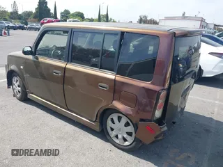 2006 Scion xB z VIN JTLKT334664123419, wystawiony jako IAAI lot #42293009 z przebiegiem 193 603 mil mil oraz . Historia ofert i sprzedaży dostępna na DreamBid. Obrazek 3.