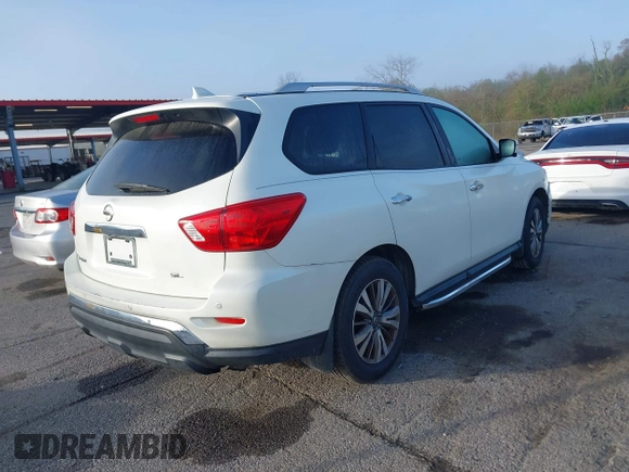 2020 Nissan Pathfinder SL with VIN 5N1DR2CNXLC576400, listed as a IAAI auction lot 41855270 with 158,502 mi miles. Bid and sale history available at carsss.com. Image 4.