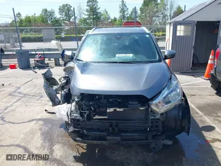 2020 Nissan Kicks SV with VIN 3N1CP5CV1LL550945, listed as a IAAI auction lot 41933319 with 70,519 mi miles. Bid and sale history available at carsss.com. Image 13.