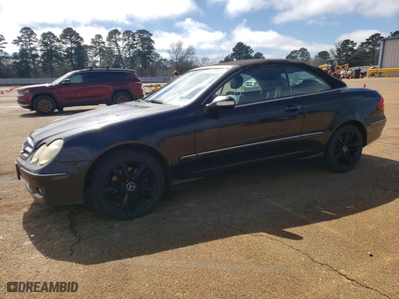 2007 Mercedes-Benz CLK-Class 3.5L with VIN WDBTK56F97F205760, listed as a Copart auction lot 46755565 with 129,202 mi miles and Clean Title. Bid and sale history available at carsss.com. Image 1.