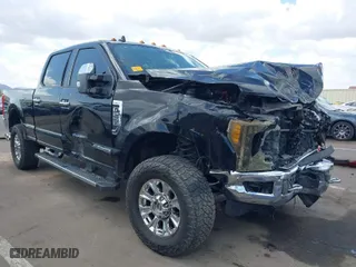 2019 Ford Super Duty F-250 SRW XL with VIN 1FT7W2BT8KEE12706, listed as a IAAI auction lot 41906683 with 121,758 mi miles. Bid and sale history available at carsss.com. Image 1.