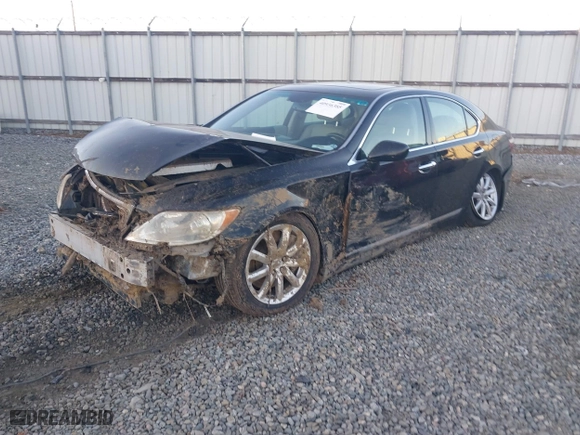 2009 Lexus LS 460 with VIN JTHCL46F395000676, listed as a IAAI auction lot 40936385 with NaN miles. Bid and sale history available at carsss.com. Image 16.