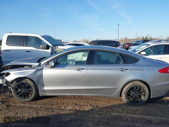 2020 Ford Fusion SE with VIN 3FA6P0HD6LR222565, listed as a IAAI auction lot 41784409 with 27,345 mi miles. Bid and sale history available at carsss.com. Image 14.