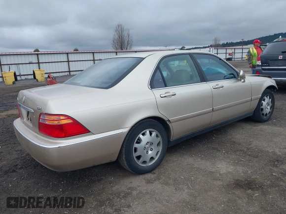 2000 Acura RL with VIN JH4KA9657YC008473, listed as a IAAI auction lot 41935155 with 216,629 mi miles. Bid and sale history available at carsss.com. Image 4.
